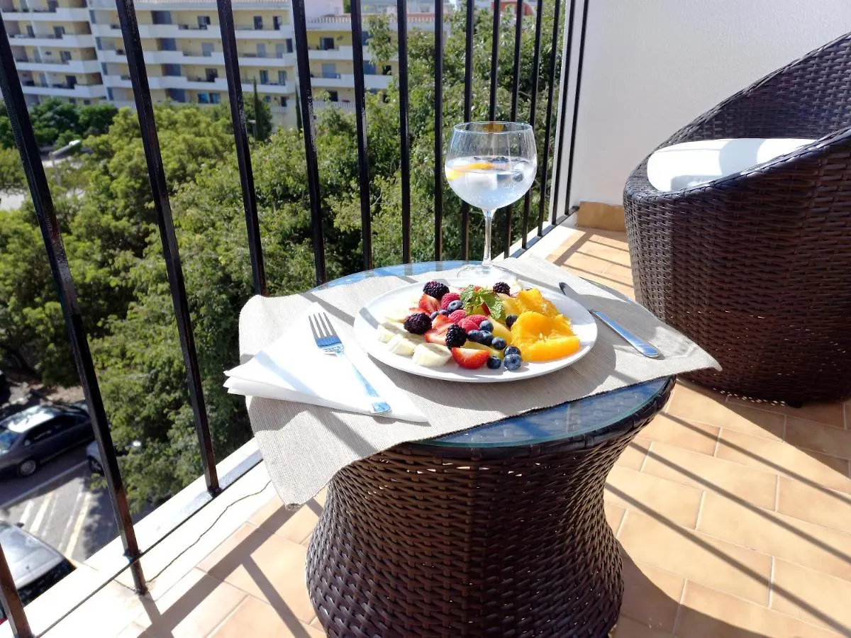 White Pearl Apartment Central Confy Spacious location